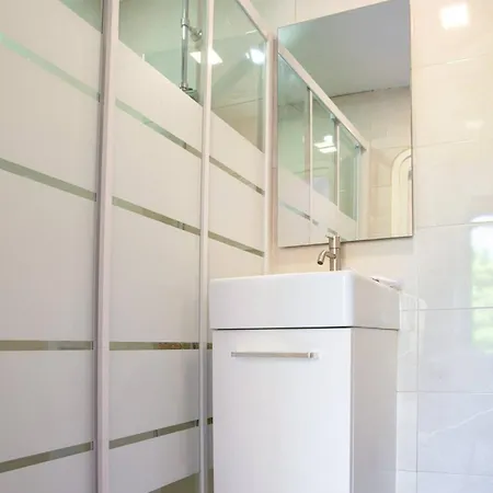 Διαμέρισμα Lympia -cosy Studio, 200 M Plages De - Le Port Νίκαια