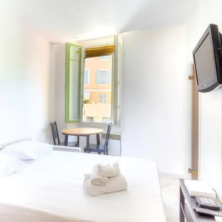 Lympia -cosy Studio, 200 M Plages De - Le Port 아파트